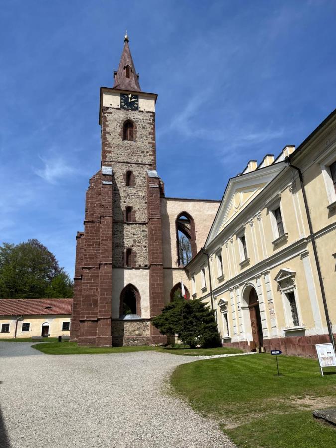 Apartmany U Reky Sazava Экстерьер фото